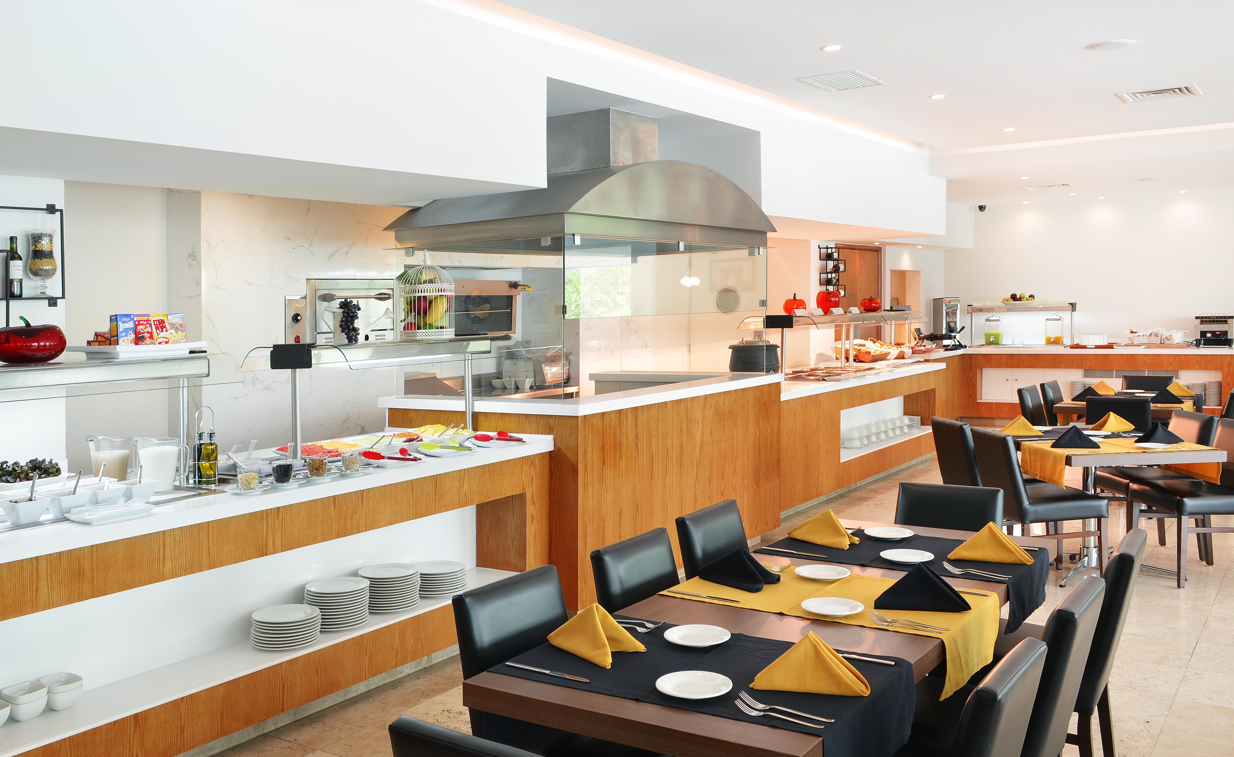 Radisson Poliforum Plaza Hotel León Restaurant billede