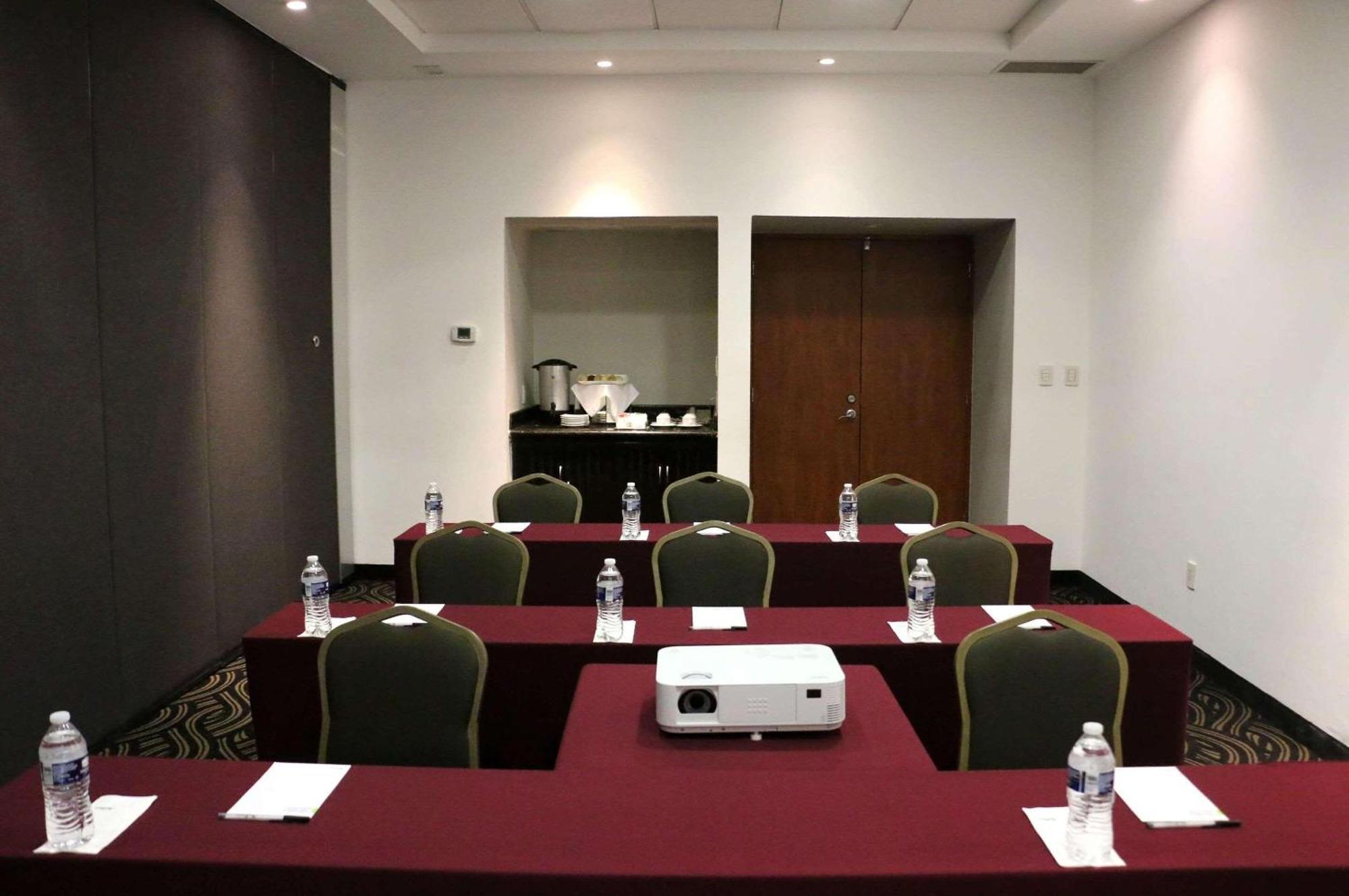 Radisson Poliforum Plaza Hotel León Eksteriør billede