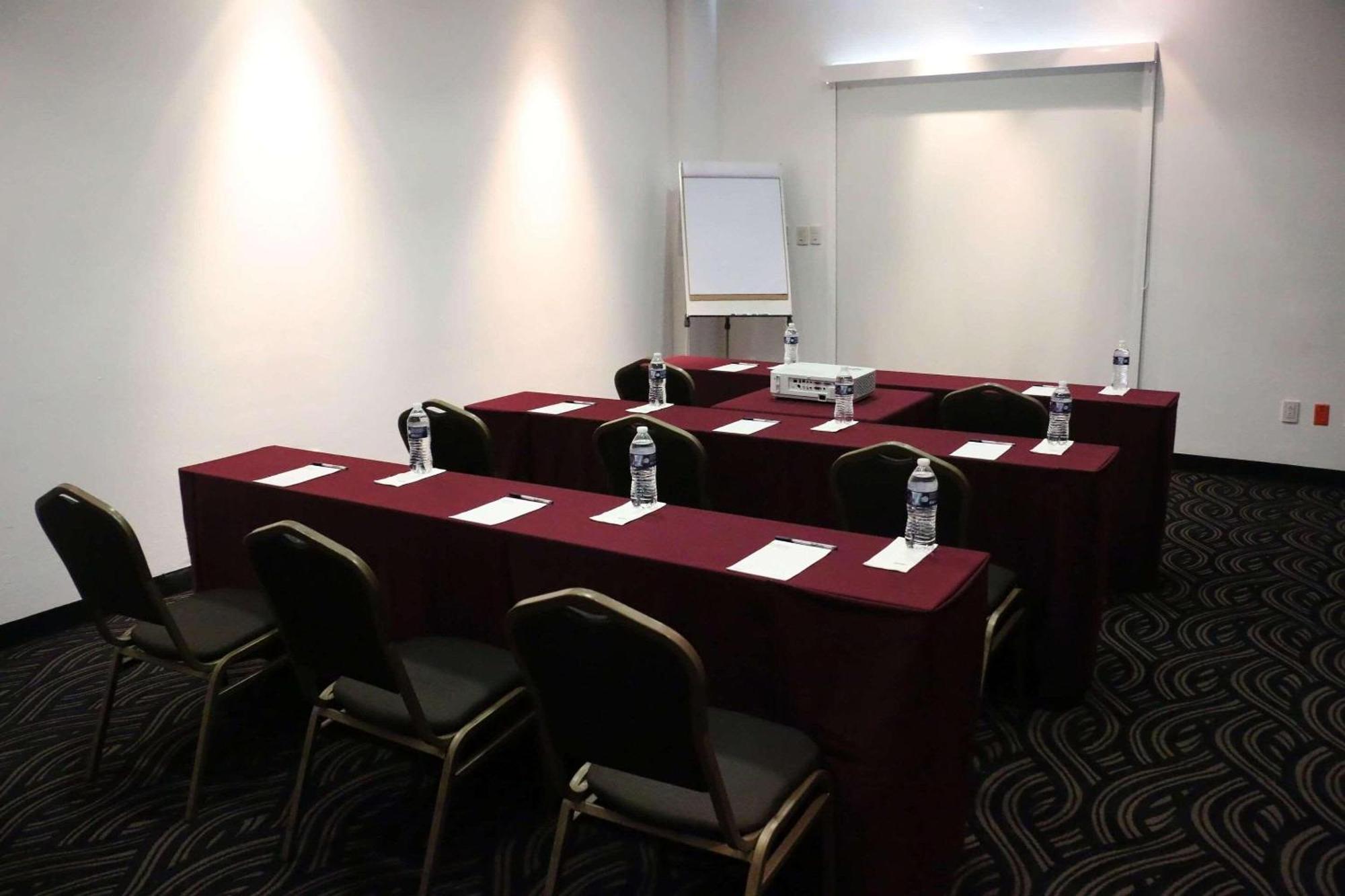Radisson Poliforum Plaza Hotel León Eksteriør billede