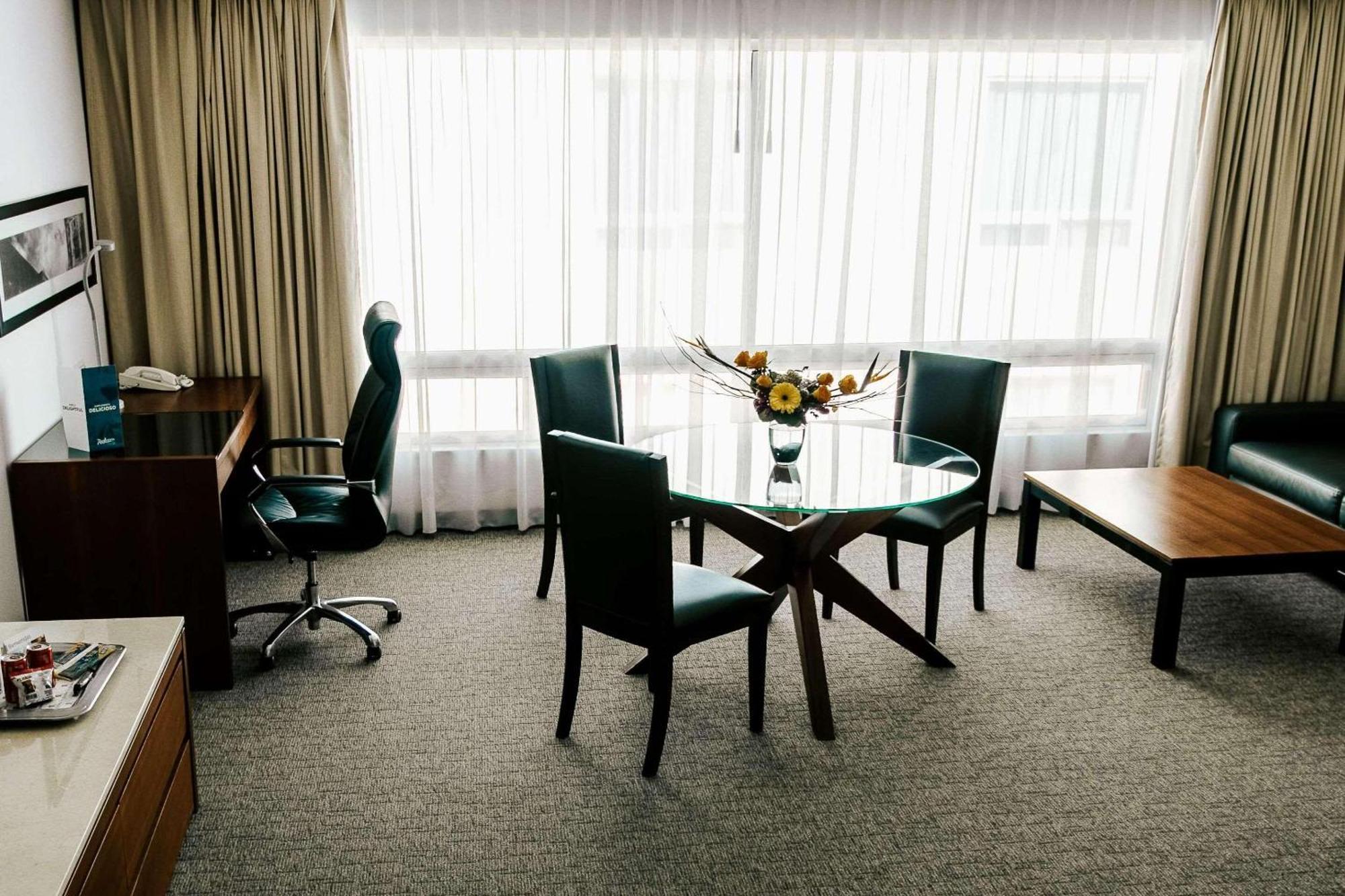 Radisson Poliforum Plaza Hotel León Eksteriør billede