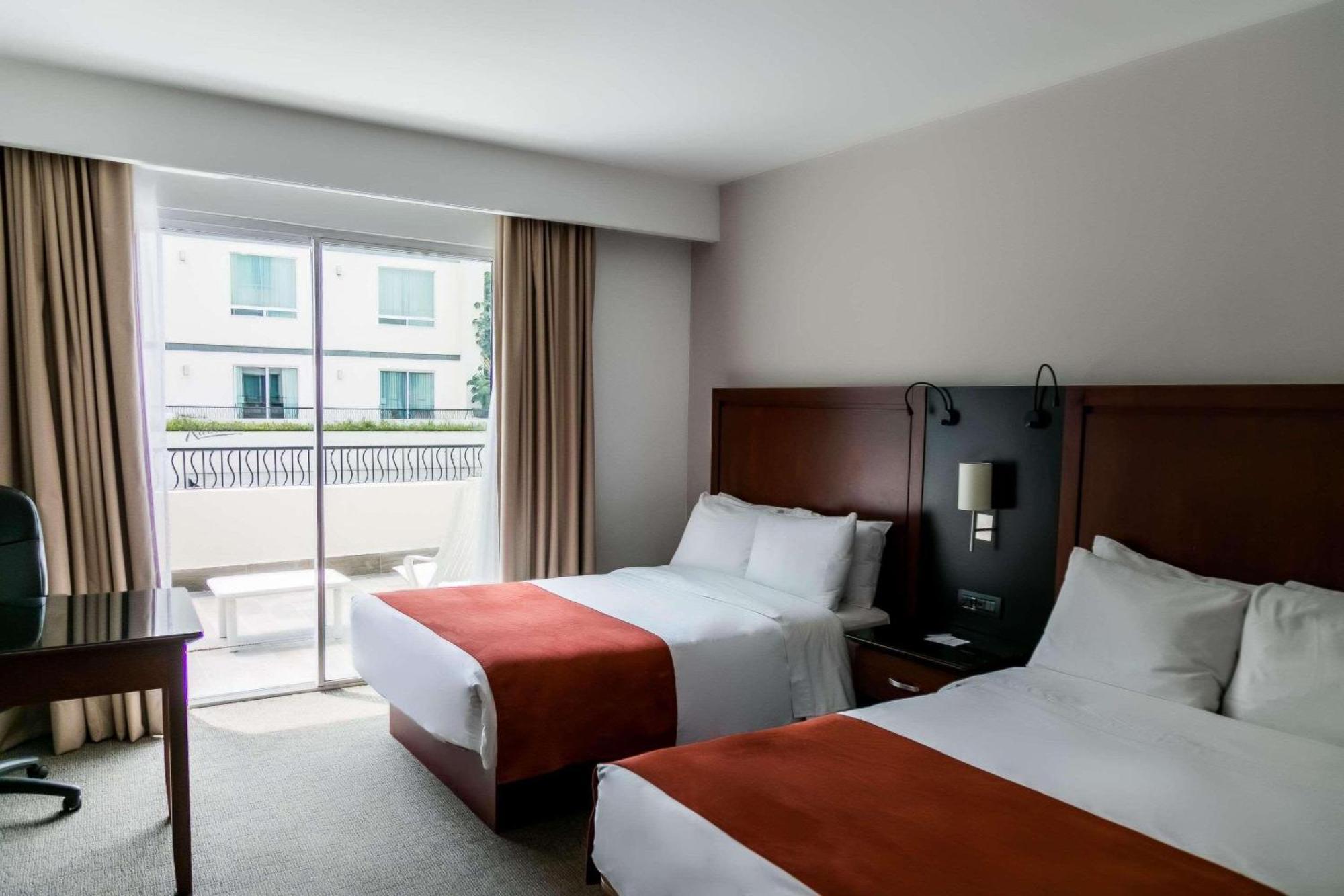 Radisson Poliforum Plaza Hotel León Eksteriør billede