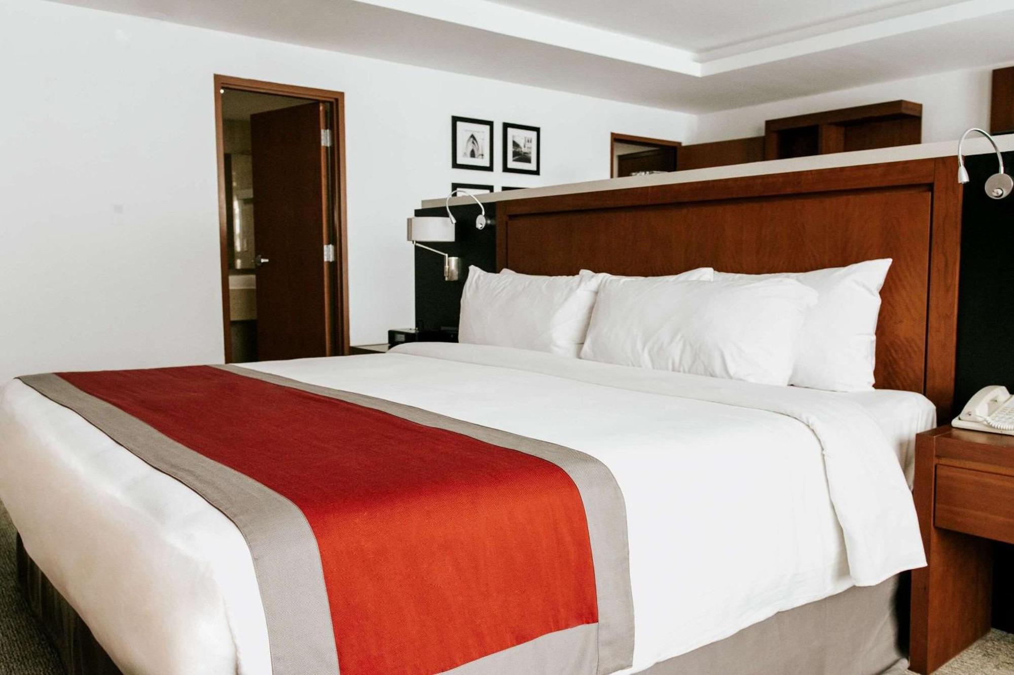 Radisson Poliforum Plaza Hotel León Eksteriør billede